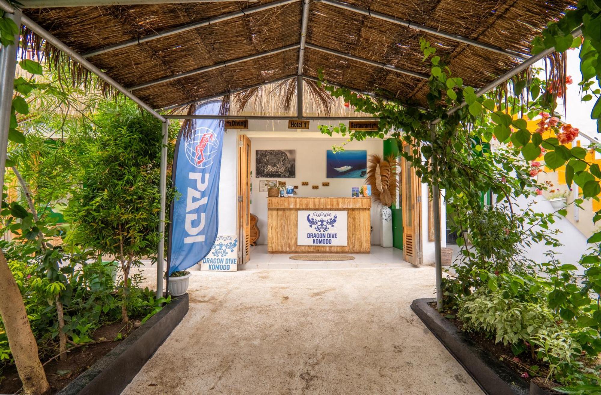 Dragon Dive Komodo Dive Resort Labuan Bajo Bagian luar foto